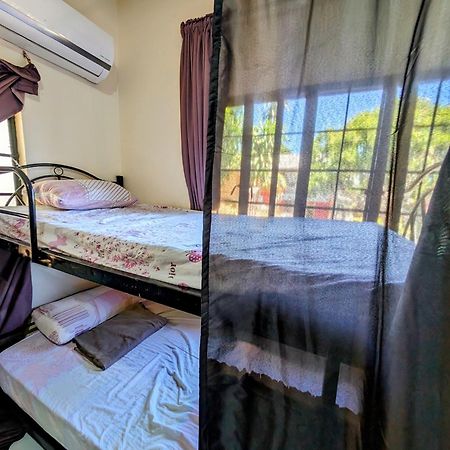 בוסואנגה Screaming Gecko Hostel מראה חיצוני תמונה