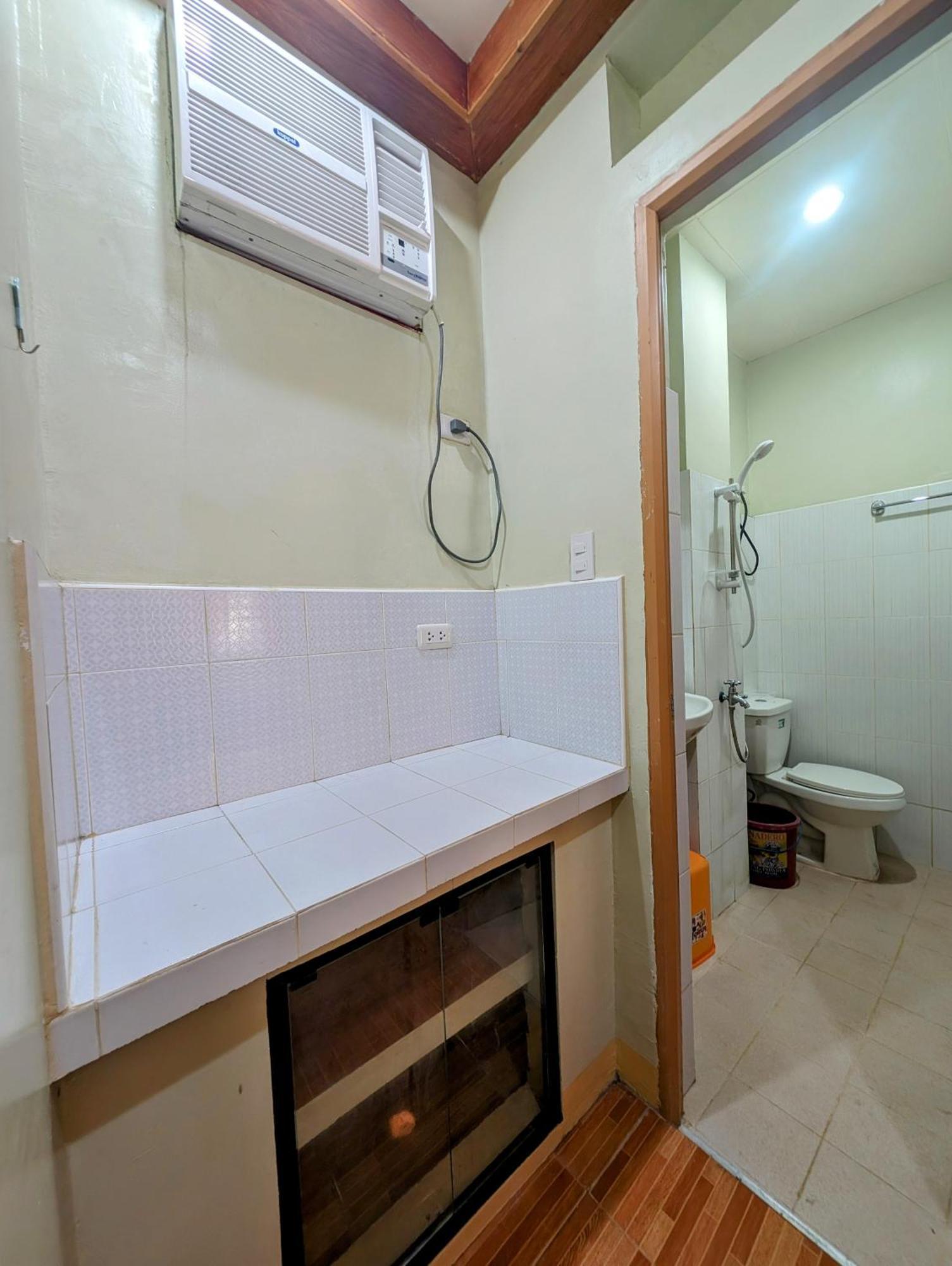 בוסואנגה Screaming Gecko Hostel מראה חיצוני תמונה