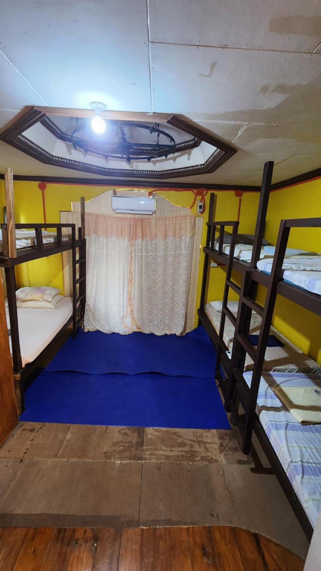 בוסואנגה Screaming Gecko Hostel מראה חיצוני תמונה