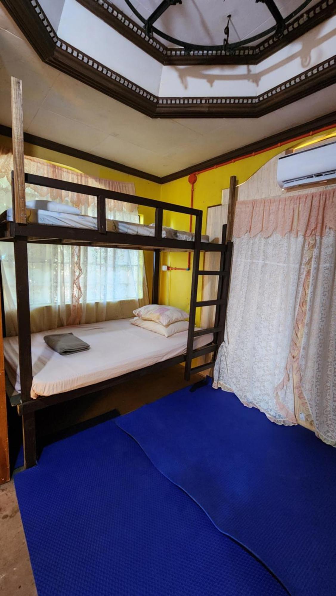 בוסואנגה Screaming Gecko Hostel מראה חיצוני תמונה